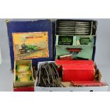 A BOXED HORNBY O GAUGE CLOCKWORK GOODS TRAIN SET, No.601, comprising No.501 0-4-0 locomotive and