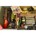 A QUANTITY OF ASSORTED TRI-ANG RAILWAYS OO GAUGE MODEL RAILWAY ITEMS, to include Princess Class '