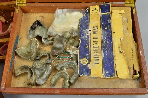 A COLLECTION OF DENTISTRY ITEMS, in three boxes to include plates, dentures, denture moulds, tooth - Image 3 of 5