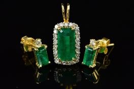 A MODERN EMERALD AND DIAMOND RECTANGULAR CLUSTER PENDANT AND EARRING SET, measuring approximately
