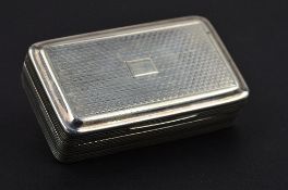 A GEORGE III RECTANGULAR SILVER SNUFF BOX, engine turned decoration to top and bottom, rectangular