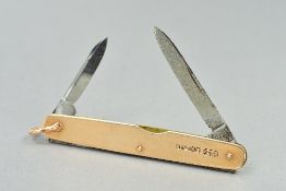 A 9CT FRUIT KNIFE, approximate weight 15.3 grams