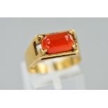 A LATE 20TH CENTURY 9CT GOLD CARNELIAN DRESS RING, ring size P, hallmarked 9ct gold, approximate