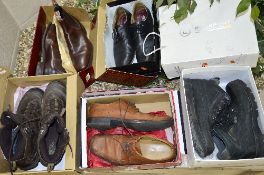 FIVE PAIRS OF MENS SHOES/BOOTS, with original boxes, to include Rockpoint shoes size 10W, R M
