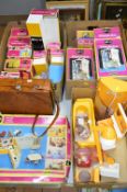 A COLLECTION OF BOXED AND UNBOXED PEDIGREE SINDY TOYS AND ACCESSORIES, to include boxed Sindy