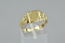A 9CT SIGNET RING, ring size V, approximate weight 3.6 grams