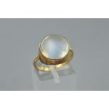 A LATE 20TH CENTURY MOONSTONE SINGLE STONE RING, round moonstone cabochon measuring approximately