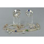A MISCELLANEOUS JEWELLERY COLLECTION, to include various rings, earrings and a bracelet, some