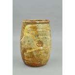 A WILLIAM MARSHALL (BRITISH, 1923-2007) EARTHEN WARE VASE, of compressed form, decorated with a