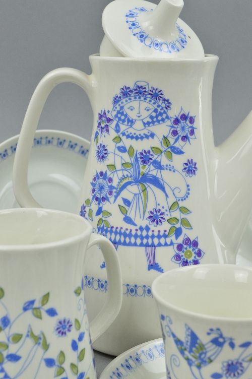 A TURI DESIGN SIX PLACE TEASET IN THE 'LOTTE' PATTERN, consisting cups, saucers, teapot, milk jug - Image 3 of 3