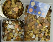 A LARGE QUANTITY OF ENGLISH AND FOREIGN COINAGE