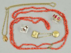 A MISCELLANEOUS JEWELLERY COLLECTION, to include a silver, bright red and white paste stone gypsy