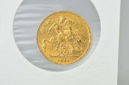 A FULL GOLD SOVEREIGN GEORGE V 1911