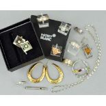 A MIXED LOT OF JEWELLERY, to include a three stone diamond ring, a pair of mixed gem hoop