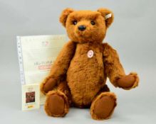 A BOXED LIMITED EDITION STEIFF BEAR SS PB 1902, No 2279/7000, No 404009, the letters 'P' for plush