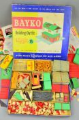 A BOXED BAYKO BUILDING OUTFIT, No.15, contents not checked, but complete with two copies of the