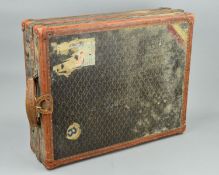 AN EARLY 20TH CENTURY E. GOYARD OF PARIS LEATHER BOUND SHOE CASE, with Goyard signature chevron