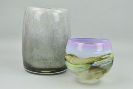 WILLIAM WALKER (BRITISH CONTEMPORARY), a Studio Art glass bowl with an applied foot, decorated