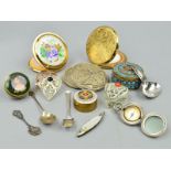 A SELECTION OF ITEMS, to include a compass, a mother-of-pearl handled fruit knife, two compacts,