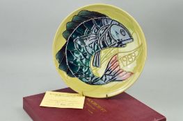 A BOXED LIMITED EDITION MOORCROFT YEAR PLATE, 1989, decorated with a 'Carp' No 101/250, impressed