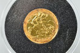 A HALF SOVEREIGN, Elizabeth II, dated 1982, approximate gross weight 3.9 grams