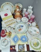 A SMALL QUANTITY OF MIXED CERAMICS AND GLASSWARE, to include Aynsley 'Wild Tudor', Royal Doulton and