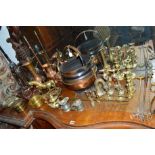 A LARGE QUANTITY OF BRASS AND COPPER MISCELLANEOUS, to include a log box, brass horse, trivet,