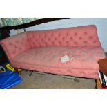 A VICTORIAN UPHOLSTERED CHAISE LONGUE, on walnut legs (sd) and large brass casters (sd)