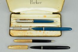 A CASED PARKER 61 FOUNTAIN AND PENCIL SET, in black and gold plate and a Parker 51 founaing and