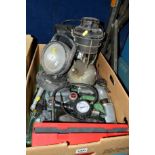 A TRAY OF MECHANICS AIR TOOLS, inspection lamps and a trolley lamp, (air tools include impact
