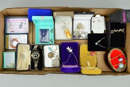 A SELECTION OF MAINLY SILVER JEWELLERY, to include three items of Wedgwood jewellery, two pendants