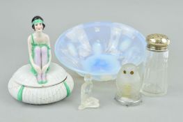 AN EARLY 20TH CENTURY FIGURAL PORCELAIN POWDER BOWL AND COVER, three pieces of frosted/opalescent