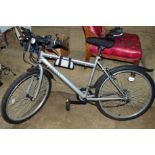 A TRAX TRI MOUNTAIN BIKE