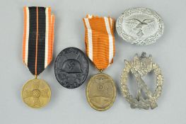 A SELECTION OF WWII GERMAN 3RD REICH MEDALS AND BADGES, Infantry Assault badge (Infanterie