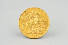 A FULL GOLD SOVEREIGN, George V 1912