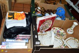 THREE BOXES AND LOOSE CERAMICS, BUTTERFLY TRAYS, 'DOORS' MEMOORABILLIA ETC, to include six Royal