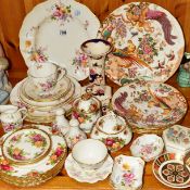 SIX VARIOUS CERAMICS, to include Royal Albert Old Country Roses tea plates, two pin trays, covered
