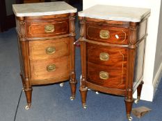 A PAIR OF REPRODUCTION GEORGIAN STYLE MAHOGANY AND BRASS INLAID BEDSIDE CHESTS of three drawers with