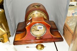 AN EDWARDIAN MAHOGANY STAINED MANTEL CLOCK, eight day movement, together with an oak dome top mantel