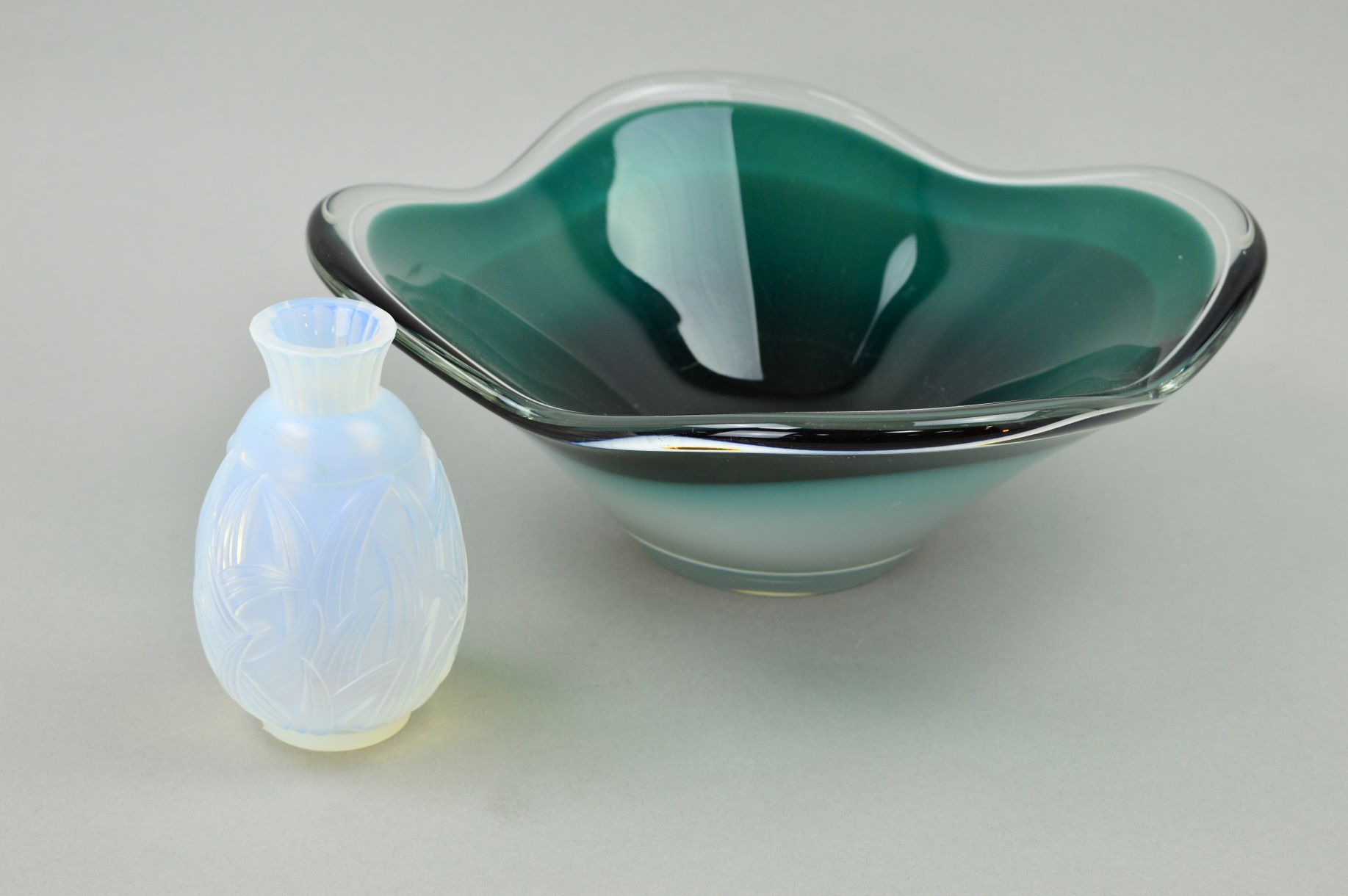 A SMALL SABINO BALUSTER GLASS VASE, height 12cm, together with a large Flygsfors Coquille glass bowl