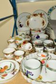 A PARCEL OF CERAMICS to include Royal Worcester 'Evesham' table wares, Royal Albert tea wares and