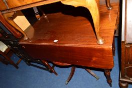 AN EDWARDIAN PEMBROKE TABLE