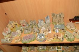 TWENTY TWO LILLIPUT LANE SCULPTURES FROM SCOTTISH COLLECTION to include 'Kenmore Cottage', 'Carick