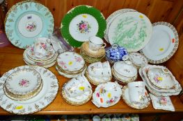 A QUANTITY OF ROYAL CROWN DERBY TEAWARES, PLATES etc, to include 'Devonshire', 'Derby Posies', '