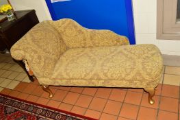A MODERN GOLD UPHOLSTERED CHAISE LONGUE