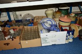 FIVE BOXES AND A LARGE QUANTITY OF LOOSE ITEMS to include a box of blue and white table wares, three
