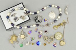 A SELECTION OF MAINLY SILVER AND WHITE METAL JEWELLERY to include a cultured pearl necklace, loose