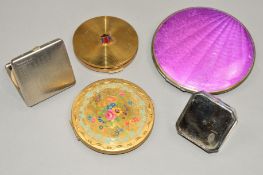 FIVE VINTAGE COMPACTS to include a large circular, purple guilloche enamel compact, a floral Kigu