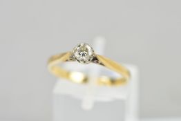 A 9CT GOLD SINGLE STONE DIAMOND RING, the brilliant cut diamond to the tapered shoulders and plain