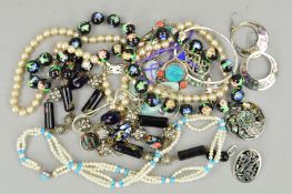 A SELECTION OF JEWELLERY to include seven necklaces, two of which are imitation pearl necklaces, a